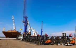 Acto de entrega de equipos de la República Popular China para modernizar Puerto Corinto