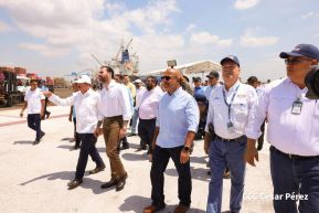 Acto de entrega de equipos de la República Popular China para modernizar Puerto Corinto