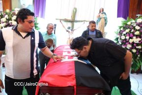 Nicaragüenses rinden honores a la Compañera Gladys Báez, forjadora de las generaciones revolucionarias