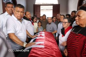 Nicaragüenses rinden honores a la Compañera Gladys Báez, forjadora de las generaciones revolucionarias