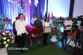 Nicaragüenses rinden honores a la Compañera Gladys Báez, forjadora de las generaciones revolucionarias