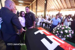 Nicaragüenses rinden honores a la Compañera Gladys Báez, forjadora de las generaciones revolucionarias