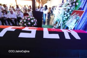 Nicaragüenses rinden honores a la Compañera Gladys Báez, forjadora de las generaciones revolucionarias