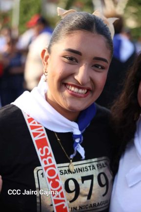 Caminata Colorida en homenaje al 45 aniversario de la Cruzada Nacional de Alfabetización