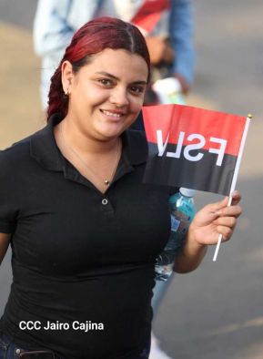 Caminata Colorida en homenaje al 45 aniversario de la Cruzada Nacional de Alfabetización