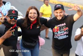 Caminata Colorida en homenaje al 45 aniversario de la Cruzada Nacional de Alfabetización