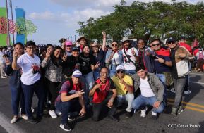 Caminata Colorida en homenaje al 45 aniversario de la Cruzada Nacional de Alfabetización