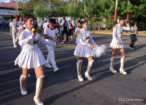 Caminata Colorida en homenaje al 45 aniversario de la Cruzada Nacional de Alfabetización