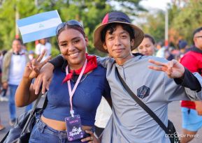Caminata Colorida en homenaje al 45 aniversario de la Cruzada Nacional de Alfabetización