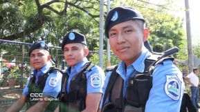 Familias nicaragüenses caminan como Pueblo Victorioso, Pueblo que Vence