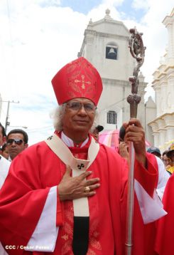 León se vistió de fiesta con visita del Cardenal Brenes