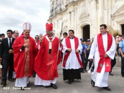 León se vistió de fiesta con visita del Cardenal Brenes