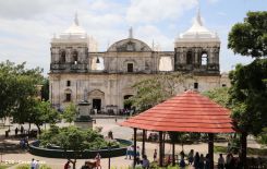 León se vistió de fiesta con visita del Cardenal Brenes