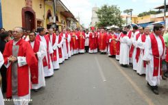 León se vistió de fiesta con visita del Cardenal Brenes