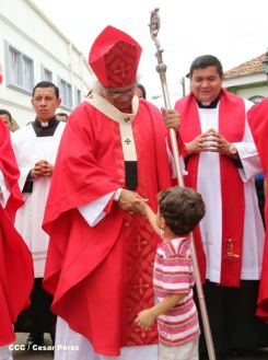 León se vistió de fiesta con visita del Cardenal Brenes