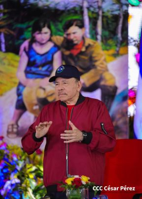 Entrega autobuses a transportistas en homenaje al Comandante Germán Pomares Ordóñez