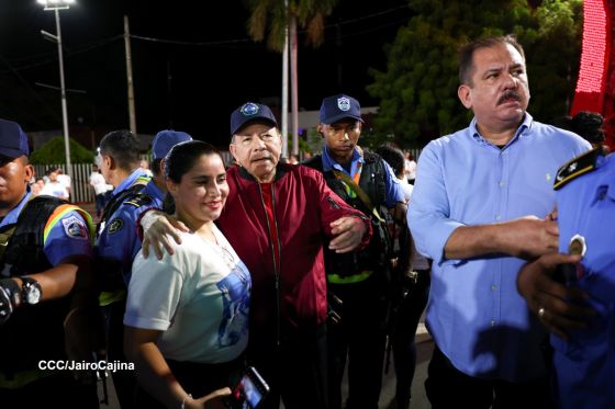 Entrega autobuses a transportistas en homenaje al Comandante Germán Pomares Ordóñez