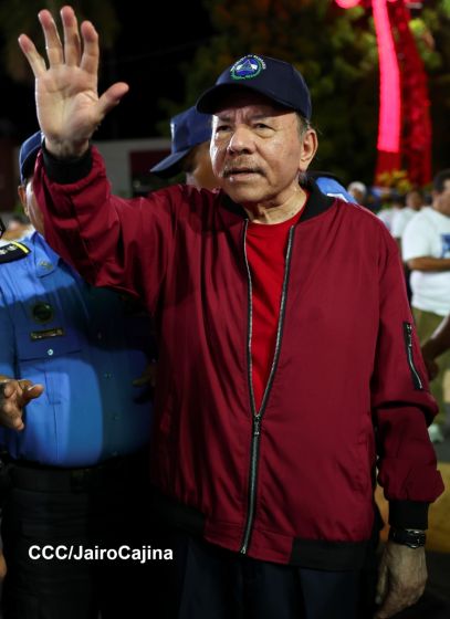 Entrega autobuses a transportistas en homenaje al Comandante Germán Pomares Ordóñez