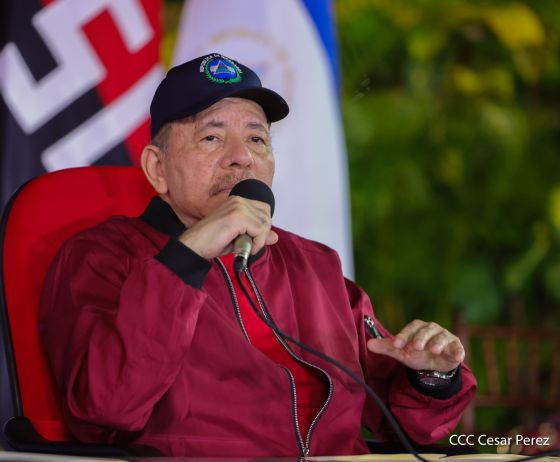 Entrega autobuses a transportistas en homenaje al Comandante Germán Pomares Ordóñez