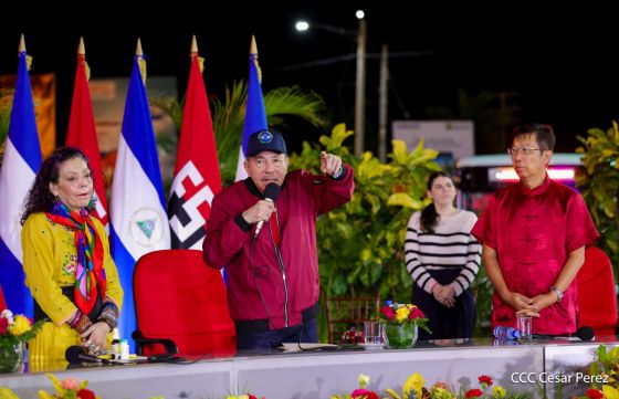 Entrega autobuses a transportistas en homenaje al Comandante Germán Pomares Ordóñez
