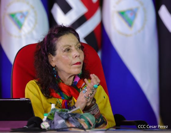 Entrega autobuses a transportistas en homenaje al Comandante Germán Pomares Ordóñez