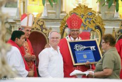 León se vistió de fiesta con visita del Cardenal Brenes