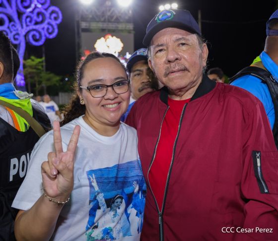 Entrega autobuses a transportistas en homenaje al Comandante Germán Pomares Ordóñez