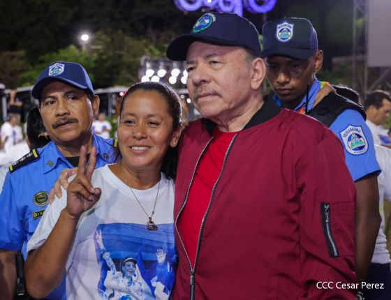 Entrega autobuses a transportistas en homenaje al Comandante Germán Pomares Ordóñez
