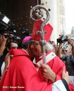León se vistió de fiesta con visita del Cardenal Brenes