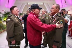 Acto de otorgamiento de los grados militares de Coronel General a mandos del Ejército de Nicaragua