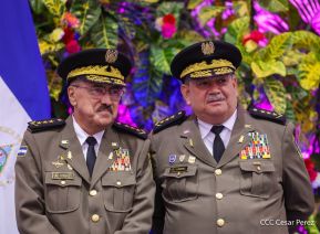 Acto de otorgamiento de los grados militares de Coronel General a mandos del Ejército de Nicaragua