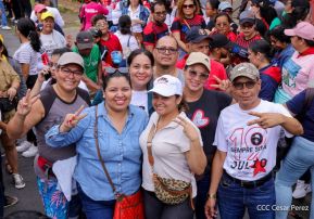 Caminata en conmemoración de los Héroes y Mártires de la Gesta de la Colina 110 