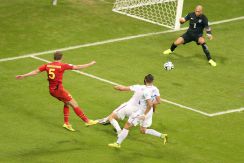 Bélgica pasa a cuartos de final y manda a casa a EEUU