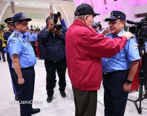 Nicaragua conmemora natalicio del Comandante Carlos Fonseca con acto de ascensos de la Policía Nacional