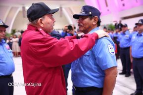 Nicaragua conmemora natalicio del Comandante Carlos Fonseca con acto de ascensos de la Policía Nacional