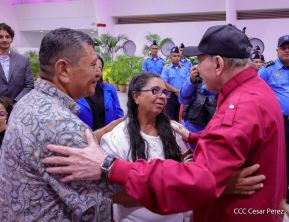 Nicaragua conmemora natalicio del Comandante Carlos Fonseca con acto de ascensos de la Policía Nacional