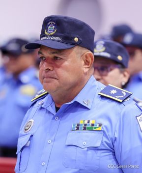 Nicaragua conmemora natalicio del Comandante Carlos Fonseca con acto de ascensos de la Policía Nacional