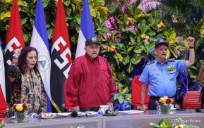 Nicaragua conmemora natalicio del Comandante Carlos Fonseca con acto de ascensos de la Policía Nacional