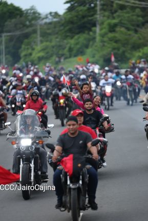 Motorizada Siempre 19 en homenaje al Repliegue Táctico a Masaya