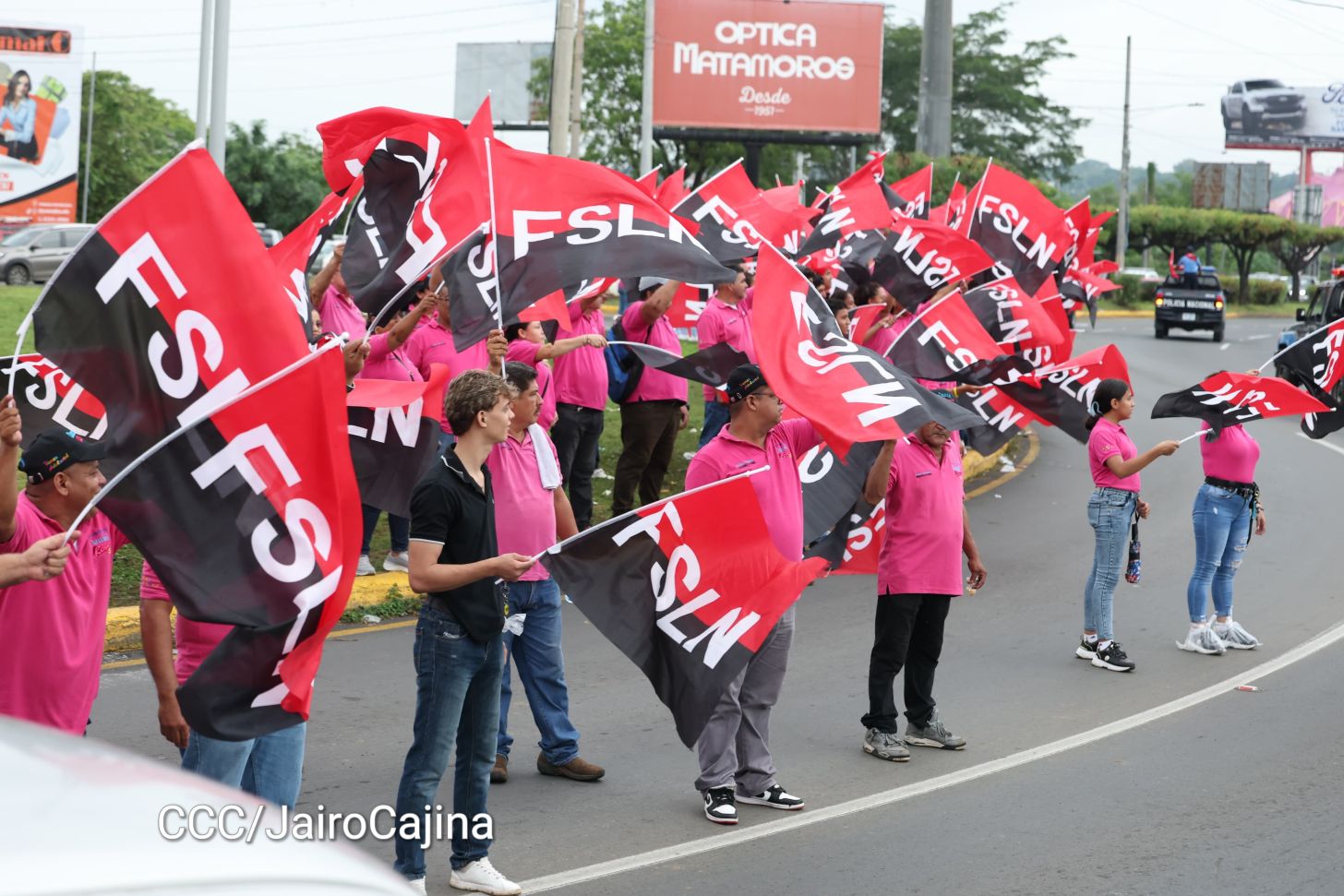 Hacia el 46/19: Aficionados por las motos protagonizan Motorizada Dos, Siempre 19