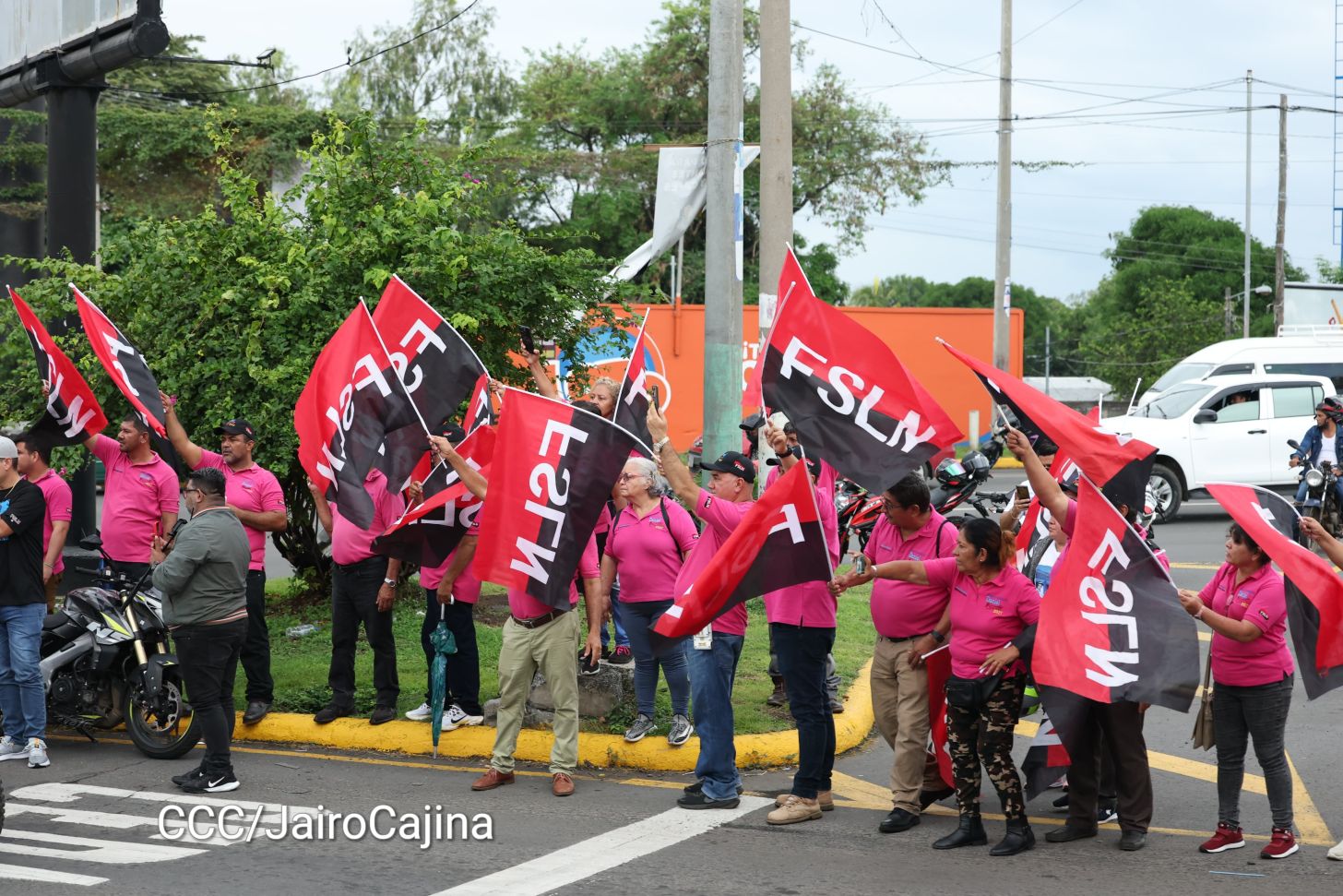 Hacia el 46/19: Aficionados por las motos protagonizan Motorizada Dos, Siempre 19