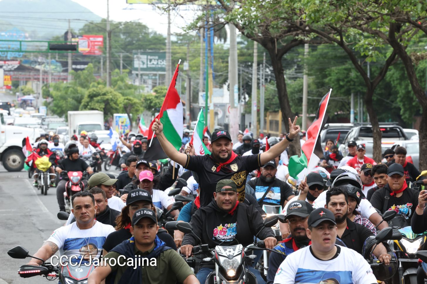 Hacia el 46/19: Aficionados por las motos protagonizan Motorizada Dos, Siempre 19