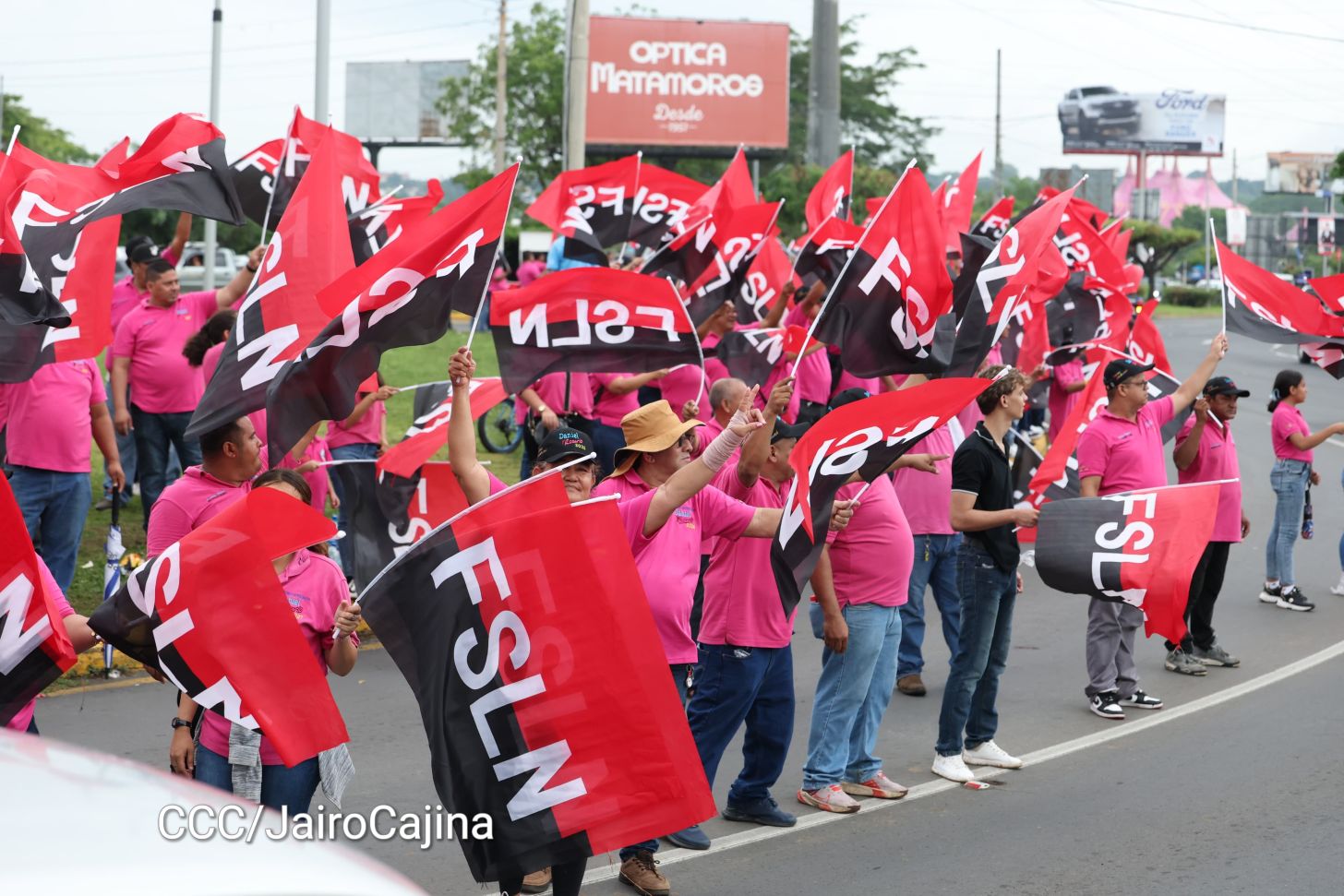 Hacia el 46/19: Aficionados por las motos protagonizan Motorizada Dos, Siempre 19