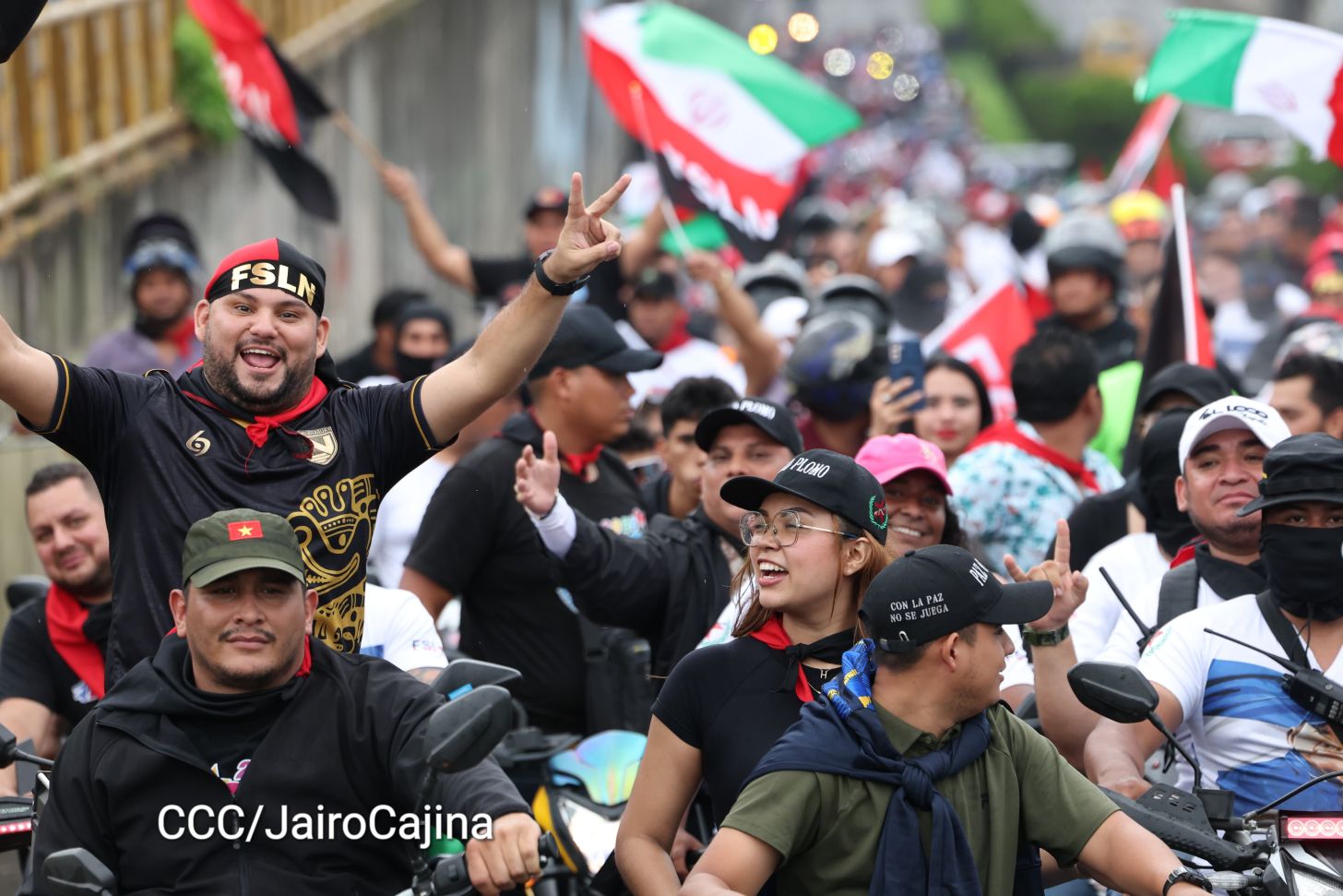 Hacia el 46/19: Aficionados por las motos protagonizan Motorizada Dos, Siempre 19