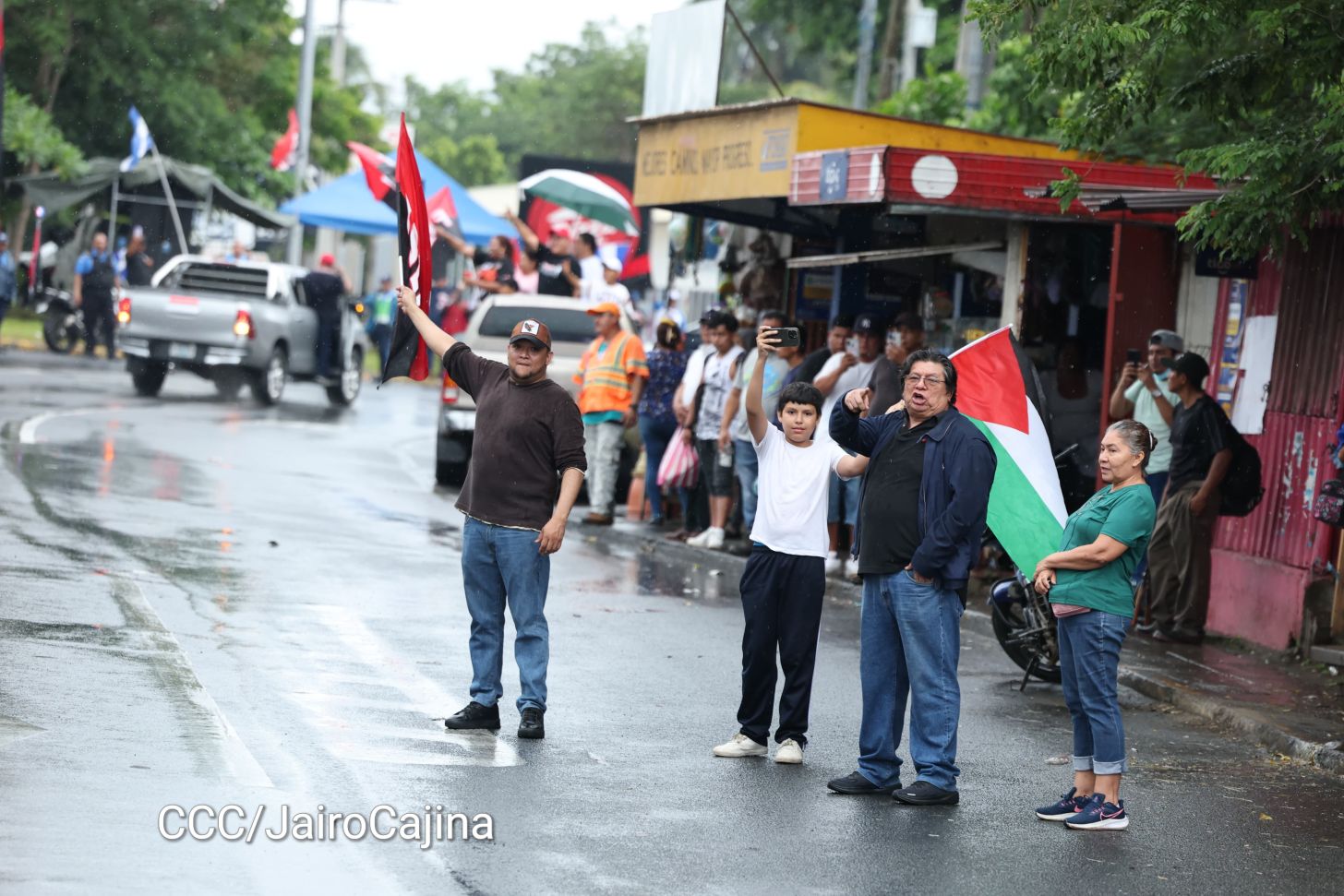 Hacia el 46/19: Aficionados por las motos protagonizan Motorizada Dos, Siempre 19