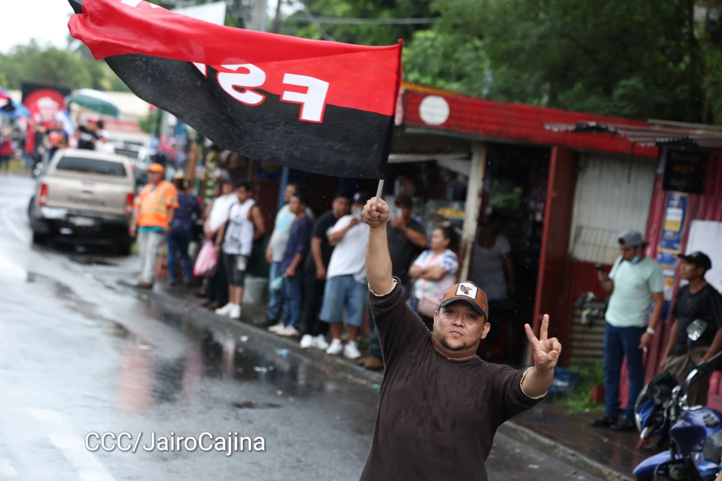 Hacia el 46/19: Aficionados por las motos protagonizan Motorizada Dos, Siempre 19