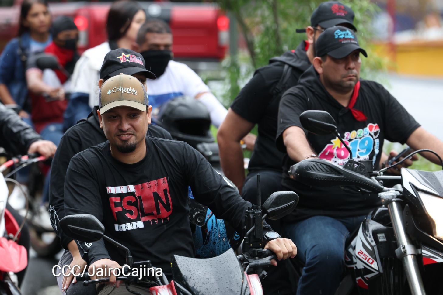 Hacia el 46/19: Aficionados por las motos protagonizan Motorizada Dos, Siempre 19