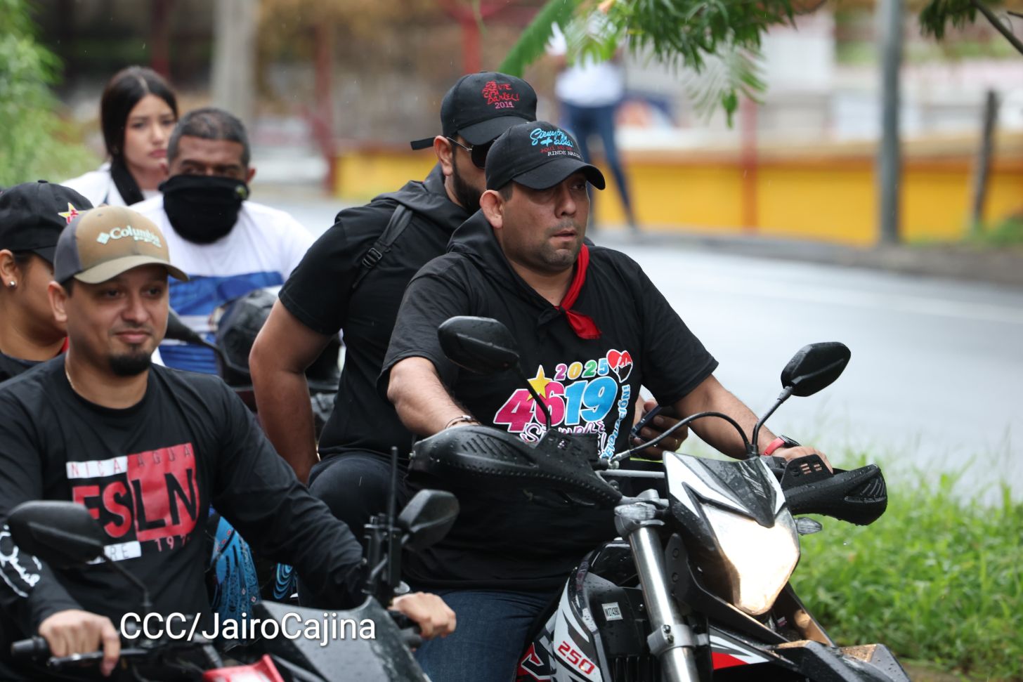 Hacia el 46/19: Aficionados por las motos protagonizan Motorizada Dos, Siempre 19