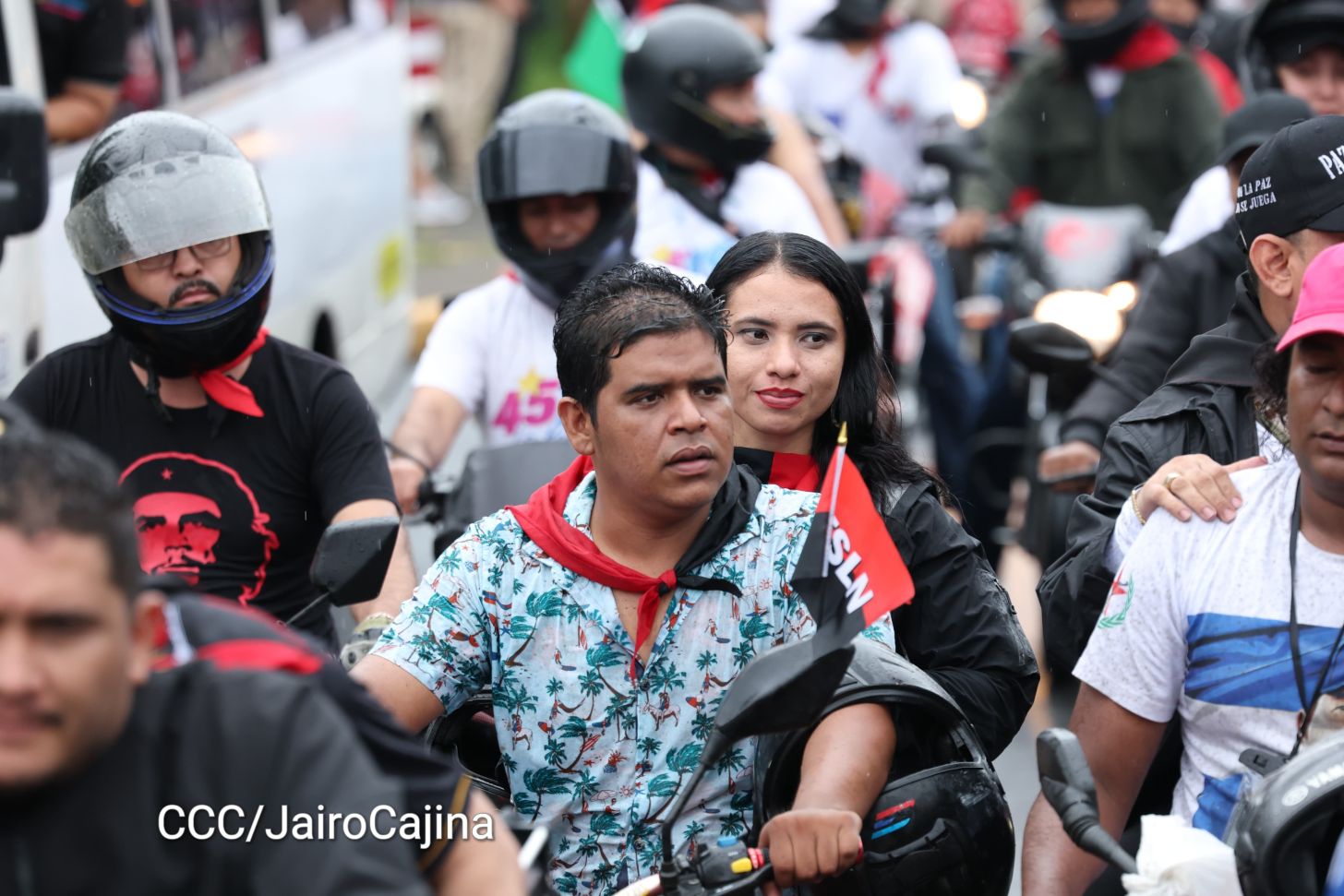Hacia el 46/19: Aficionados por las motos protagonizan Motorizada Dos, Siempre 19