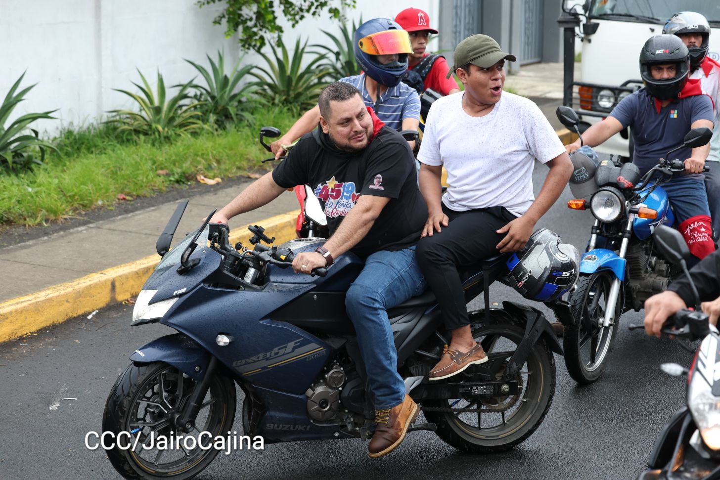 Hacia el 46/19: Aficionados por las motos protagonizan Motorizada Dos, Siempre 19
